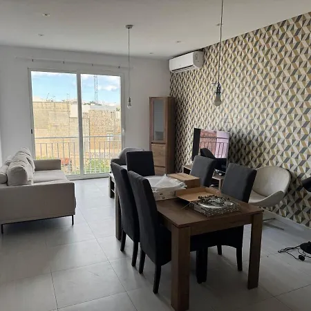 3 Bedroom Flat At Apartament Naxxar